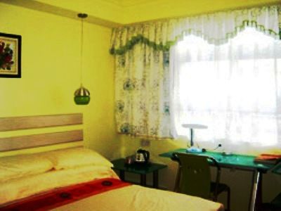 V8 Hotel - Train Station Гуанджоу Екстериор снимка